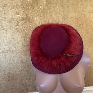 Doeskin vintage maroon felt wool fur brooch hat